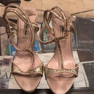 MIU MIU cream suede USED